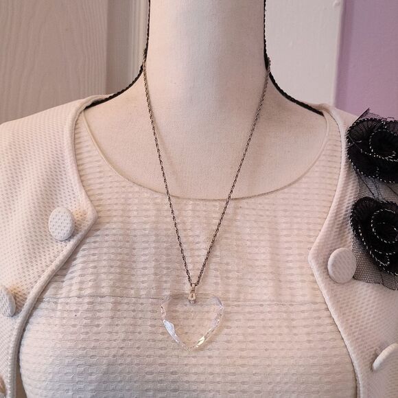 Hallmark Cards Inc Love Heart Glass Pendant Silver Tone Necklace Ship with Box - Picture 2 of 7
